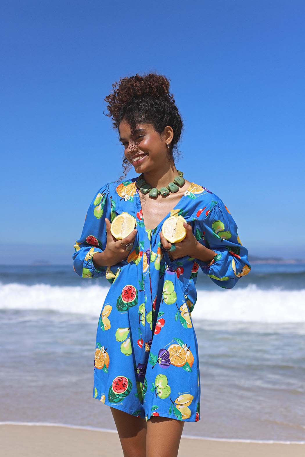 fr:Vanessa mesure 1m78 et porte une taille S, en:Vanessa is 1m78 and wears a size S, de:Vanessa ist 1m78 und trägt Größe S