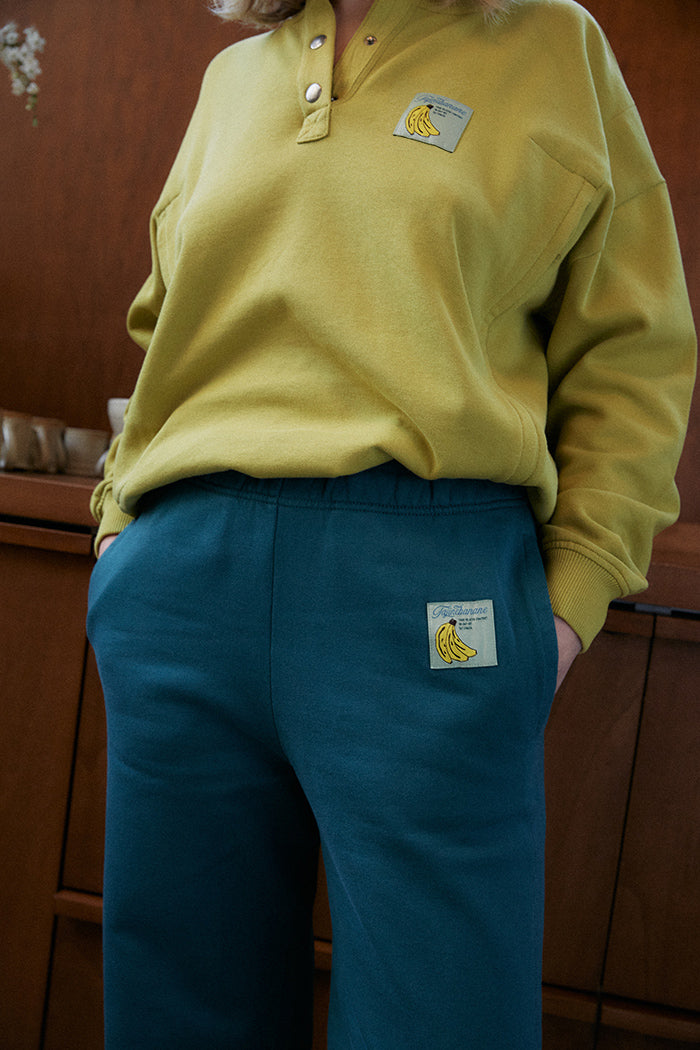 fr: Ophélie porte une taille 1, en: Ophélie wears a size 1, de: Ophélie trägt Größe 1