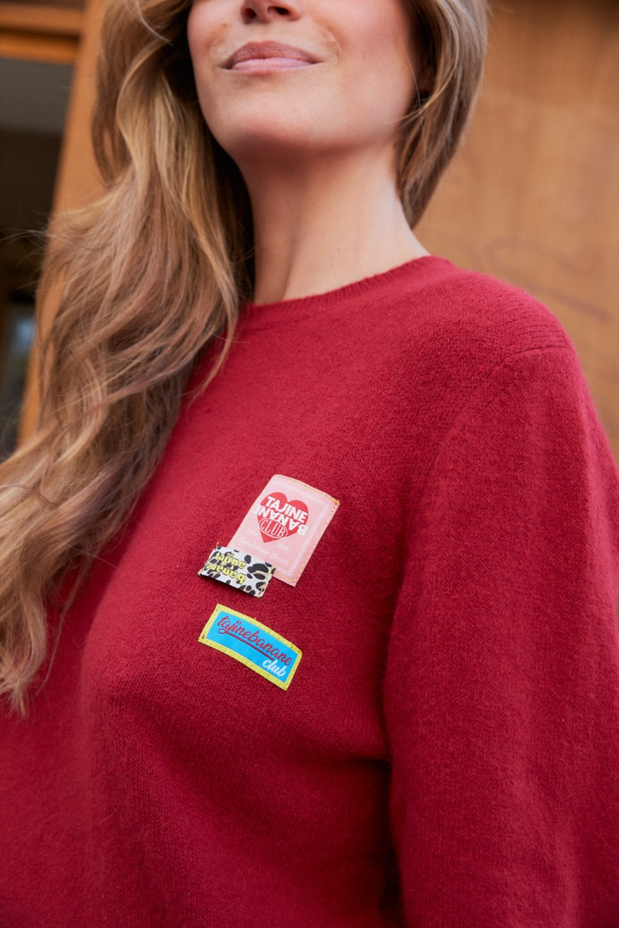 fr:Romaine mesure 1m71 et porte une taille M, en:Romaine is 1m71 and wears a size M, de:Romaine ist 1m71 und trägt Größe M