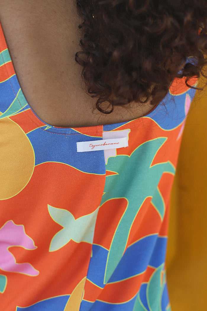 fr:Vanessa mesure 1m78 et porte une taille S, en:Vanessa is 1m78 and wears a size S, de:Vanessa ist 1m78 und trägt Größe S