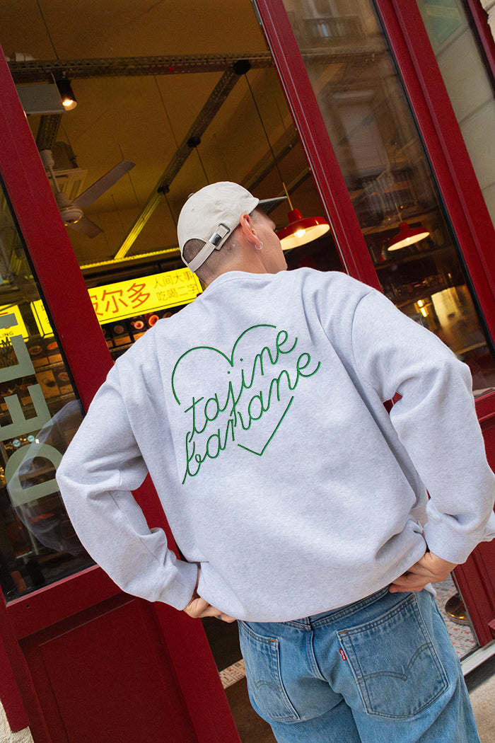 fr:Baptiste mesure 1m84 et porte une taille XL, en:Baptiste is 1m84 and wears a size XL, de:Baptiste ist 1m84 und trägt Größe XL