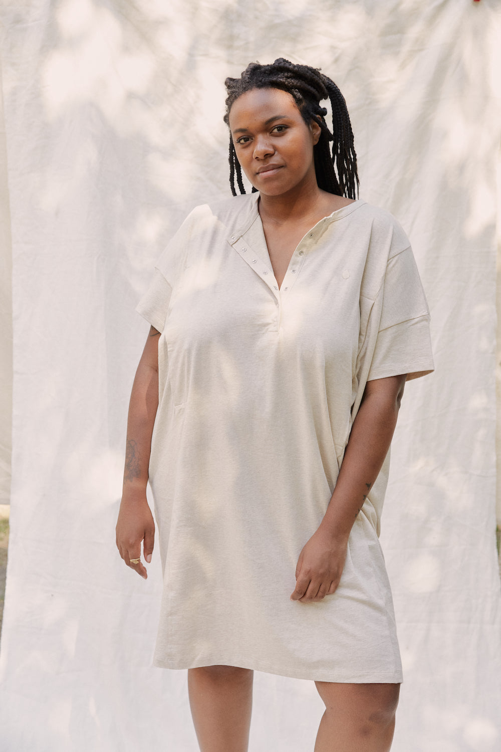 fr:Tiffany mesure 1m80 et porte une taille XL, en:Tiffany is 1m80 and wears a size XL, de:Tiffany ist 1m80 und trägt Größe XL