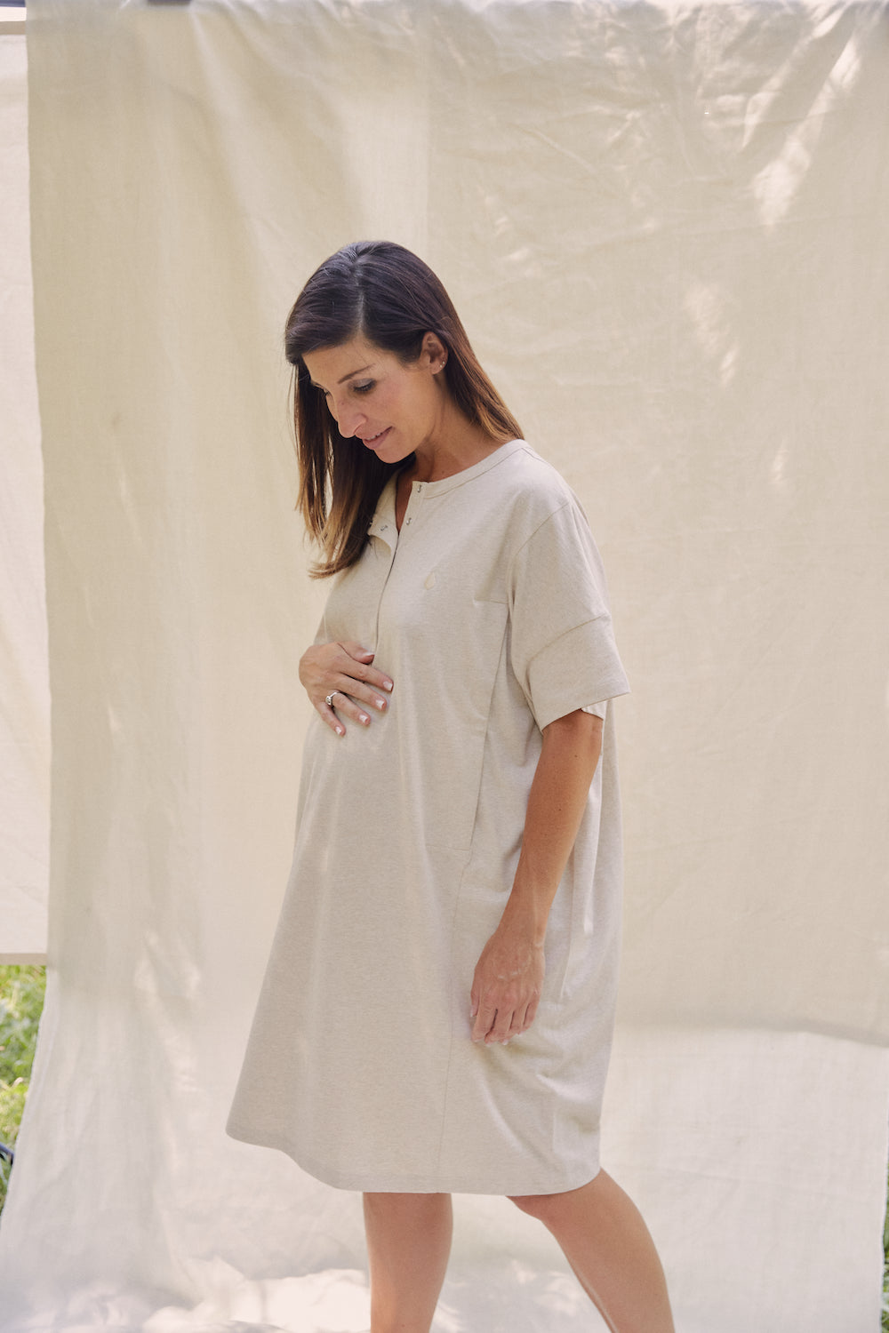 fr:Marisa mesure 1m63 et porte une taille M, en:Marisa is 1m63 and wears a size M, de:Marisa ist 1m63 und trägt Größe M