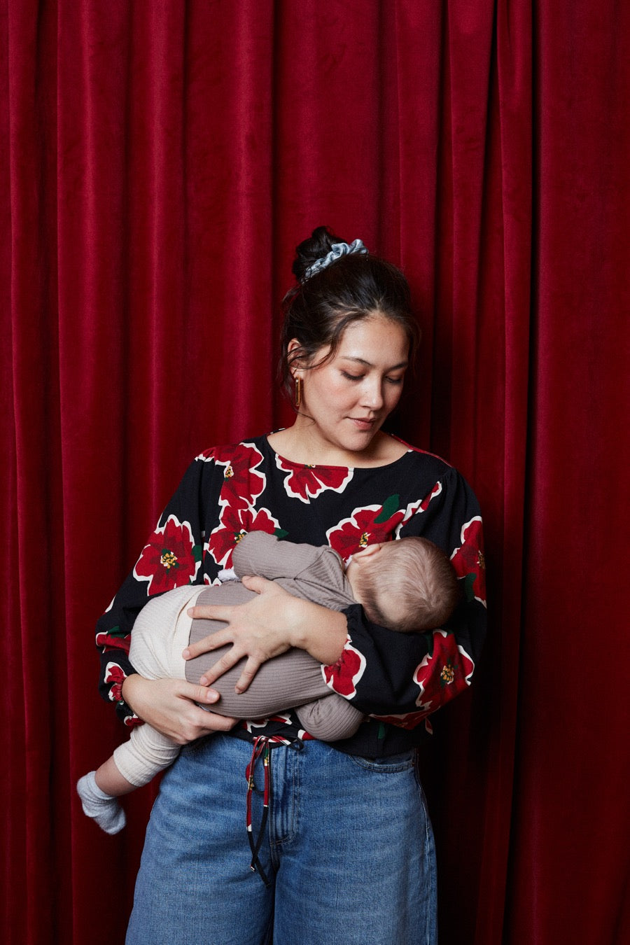 fr:Anne-Françoise mesure 1m70 et porte une taille M, en:Anne-Françoise is 1m70 and wears a size M, de:Anne-Françoise ist 1m70 und trägt Größe M