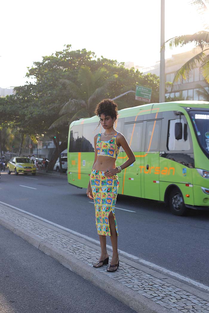 fr:Vanessa mesure 1m78 et porte une taille S, en:Vanessa is 1m78 and wears a size S, de:Vanessa ist 1m78 und trägt Größe S