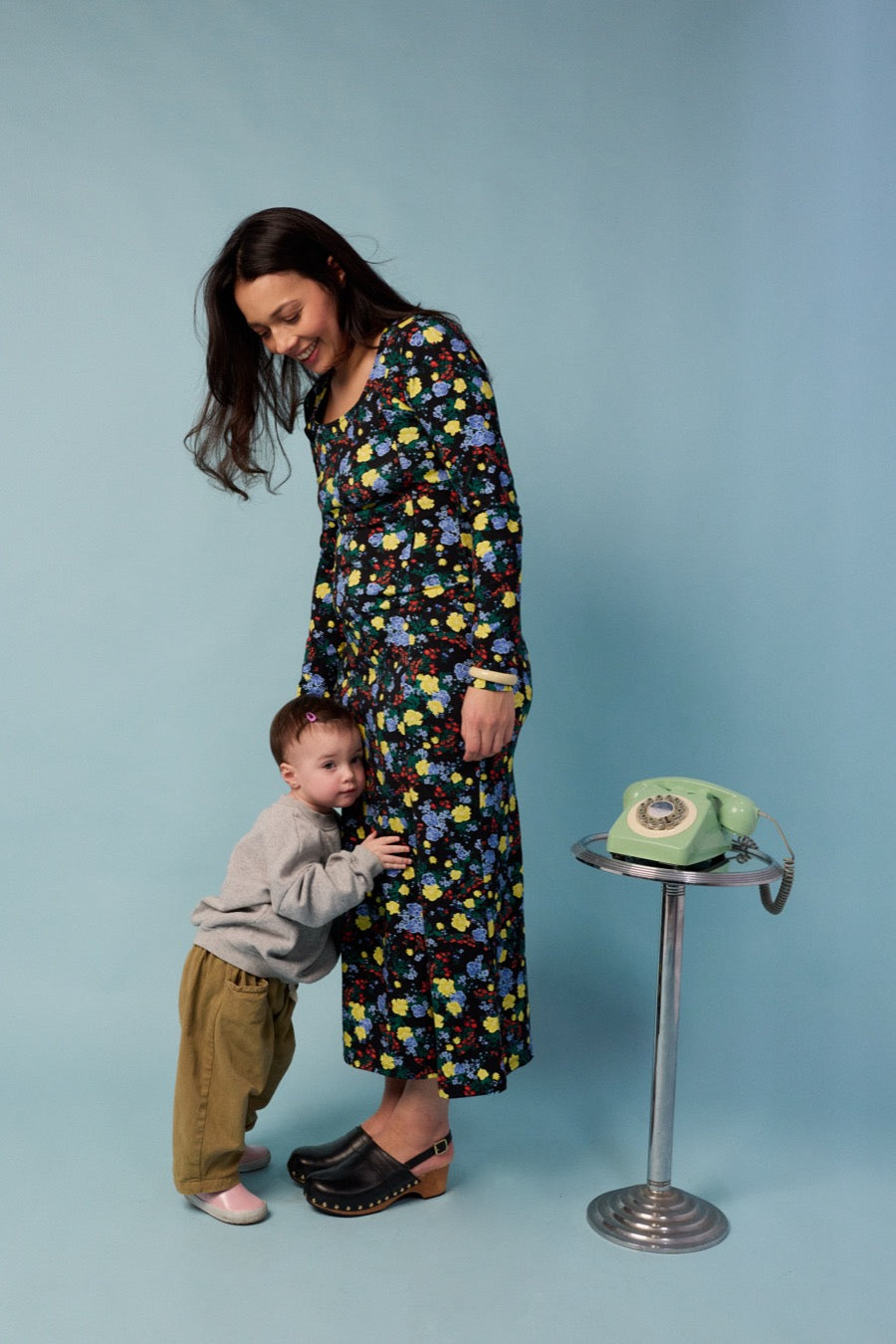 fr:Jeanne mesure 1m66 et porte une taille L, en:Jeanne is 1m6 and wears a size L, de:Jeanne ist 1m66 und trägt Größe L