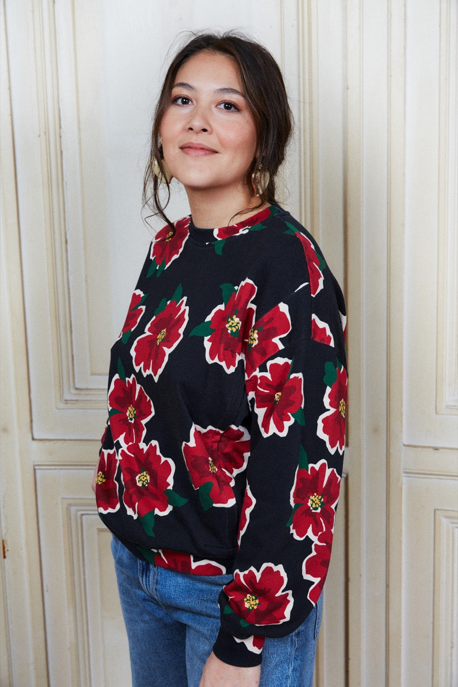 fr:Anne-Françoise mesure 1m70 et porte une taille M, en:Anne-Françoise is 1m70 and wears a size M, de:Anne-Françoise ist 1m70 und trägt Größe M