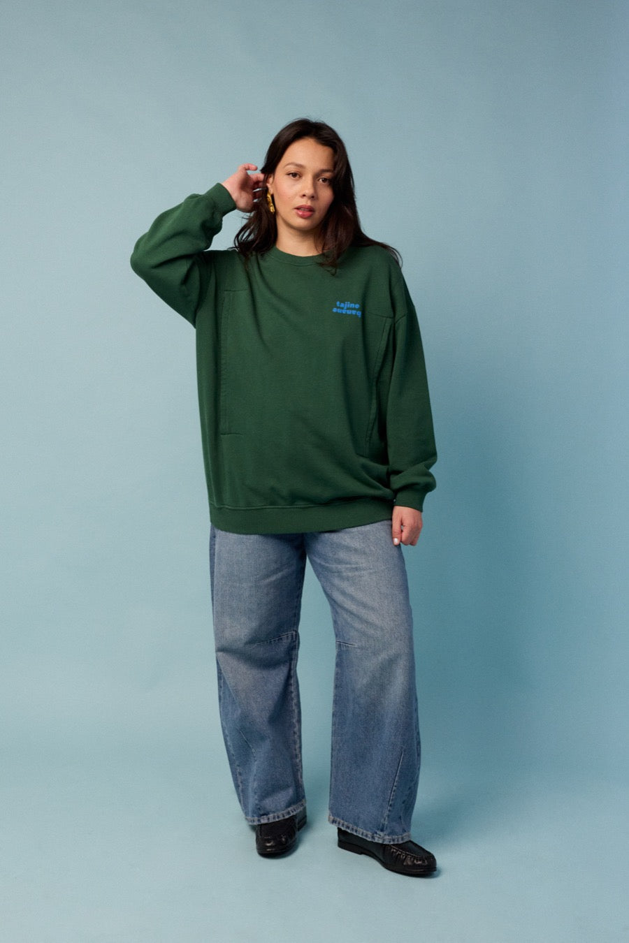 fr:Jeanne mesure 1m66 et porte une taille M, en:Jeanne is 1m6 and wears a size M, de:Jeanne ist 1m66 und trägt Größe M