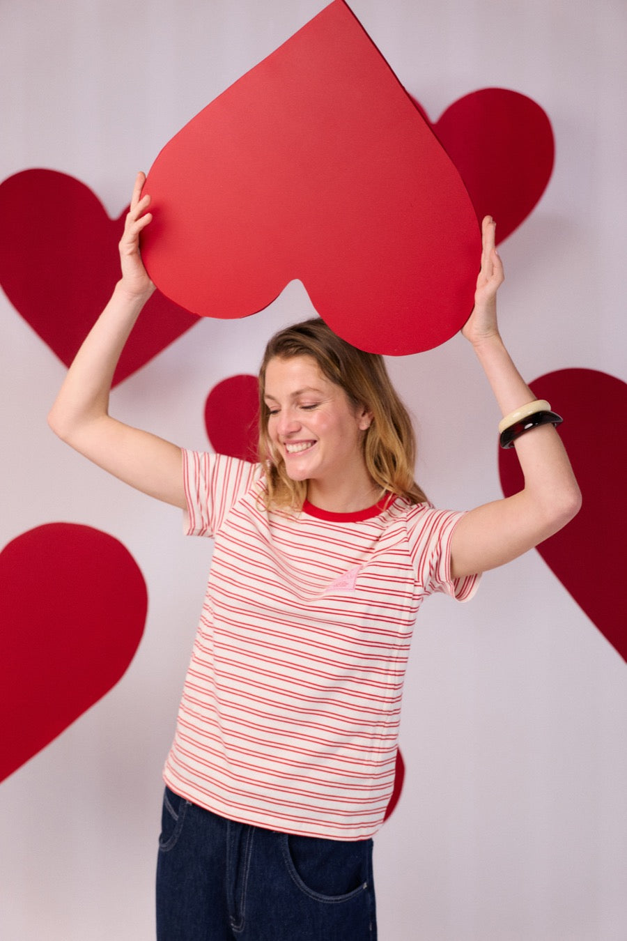 fr:Violette mesure 1m73 et porte une taille S, en:Violette is 1m73 and wears a size S, de:Violette ist 1m73 und trägt Größe S