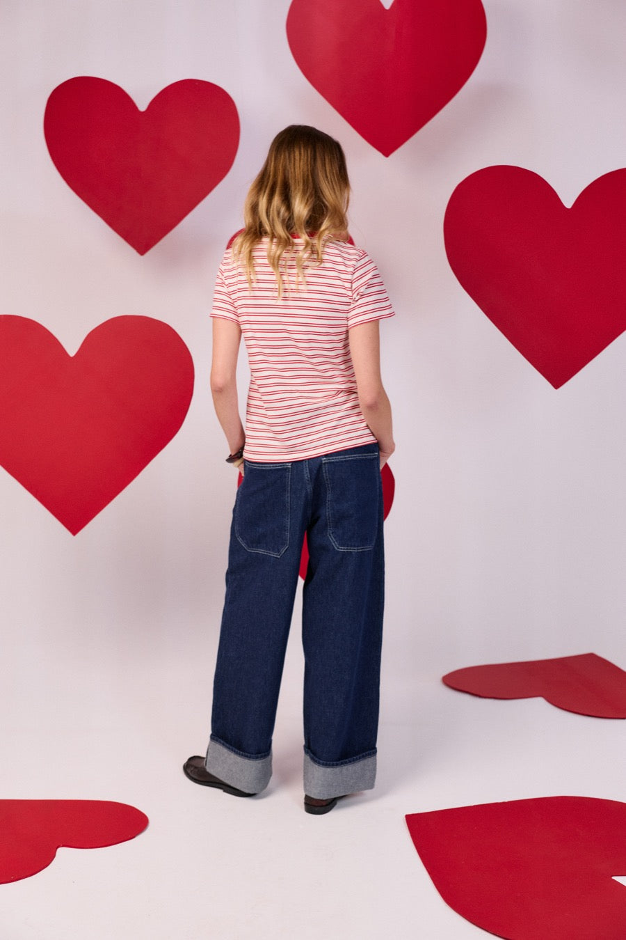 fr:Violette mesure 1m73 et porte une taille S, en:Violette is 1m73 and wears a size S, de:Violette ist 1m73 und trägt Größe S